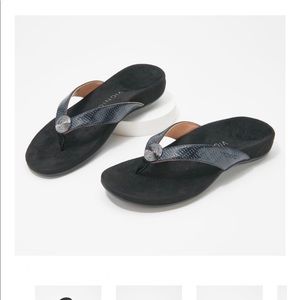 Vionic Hilda Woven black